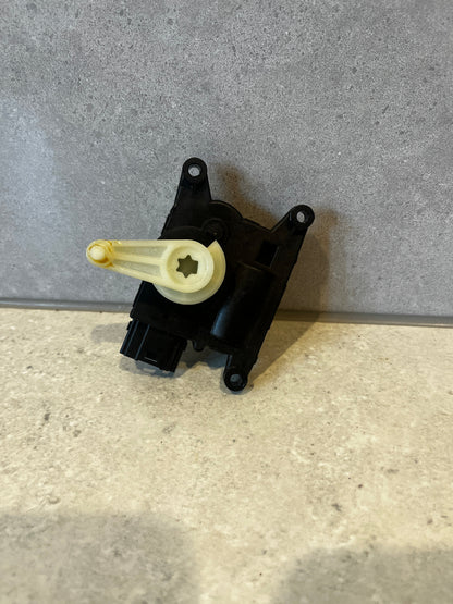 OEM Nissan Leaf ZE1 AC Air Conditioning Flap Actuator Motor Unit T1008566R