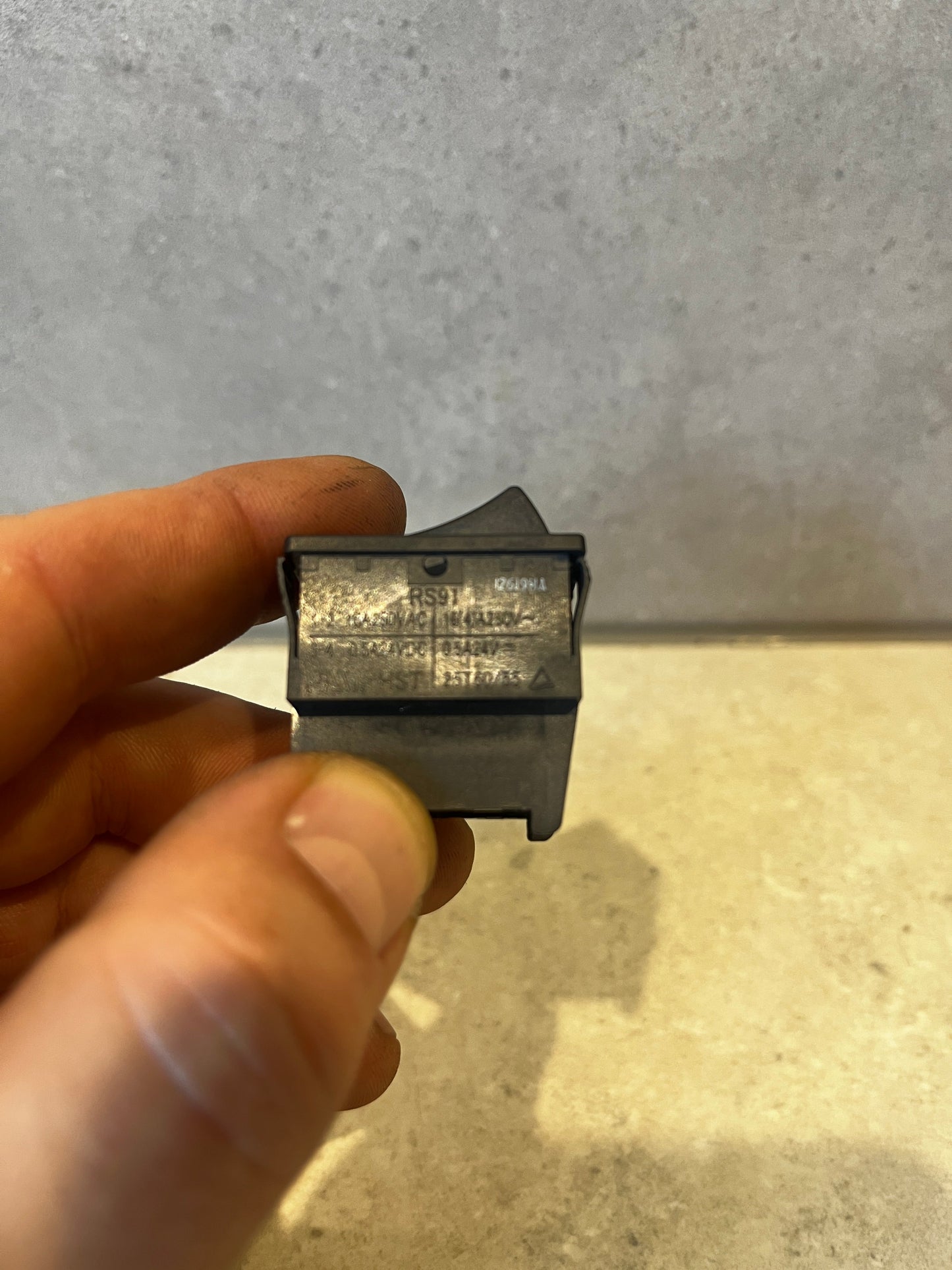 Canon C5240 Imagerunner Powerswitch