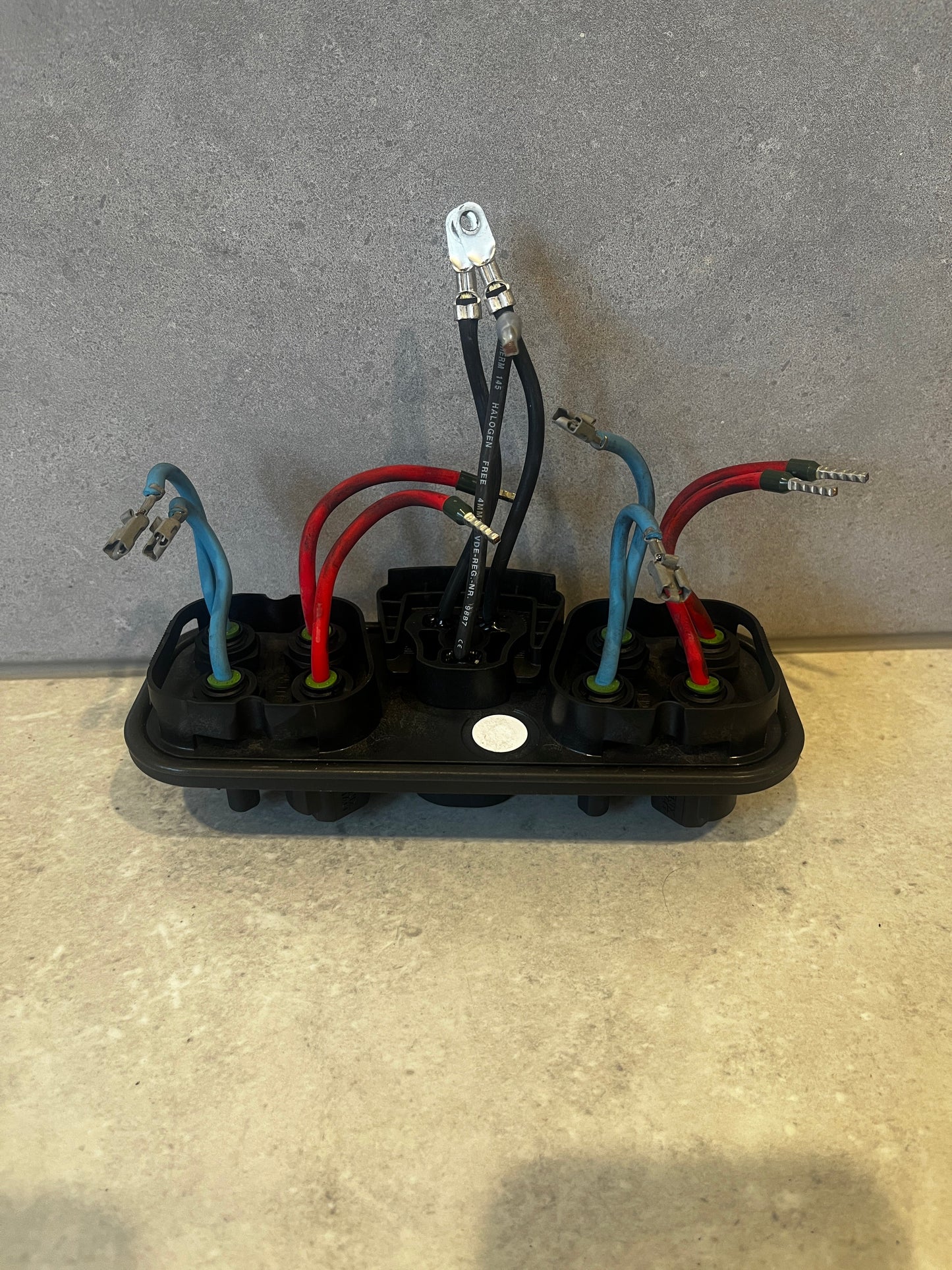 SMA SunnyBoy MC4 Connection Block
