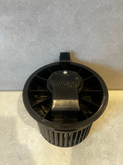 2018 NISSAN LEAF MK2 ZE1 HEATER BLOWER MOTOR FAN OEM T1011657J 27226-3NF0A