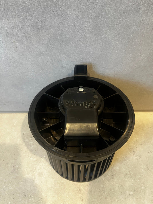 2018 NISSAN LEAF MK2 ZE1 HEATER BLOWER MOTOR FAN OEM T1011657J 27226-3NF0A