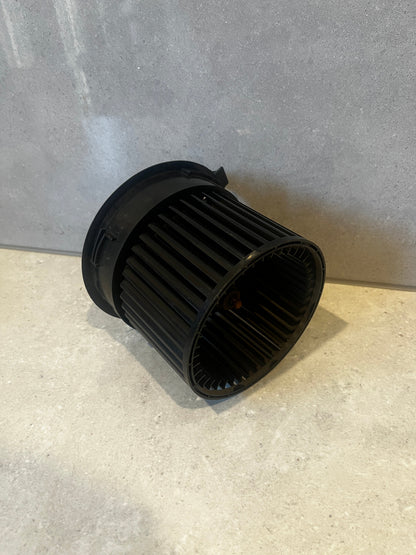 2018 NISSAN LEAF MK2 ZE1 HEATER BLOWER MOTOR FAN OEM T1011657J 27226-3NF0A