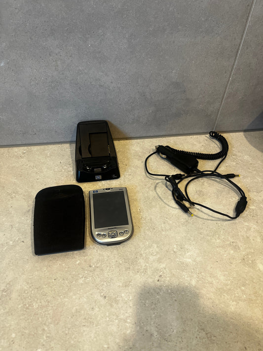 HP iPAQ H4100 Series Pocket PC Bundle