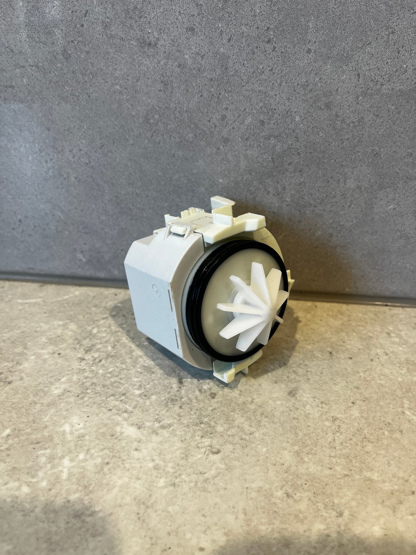 Drain Pump Suits BOSCH Dishwasher Motor Assembly - Genuine 00620774