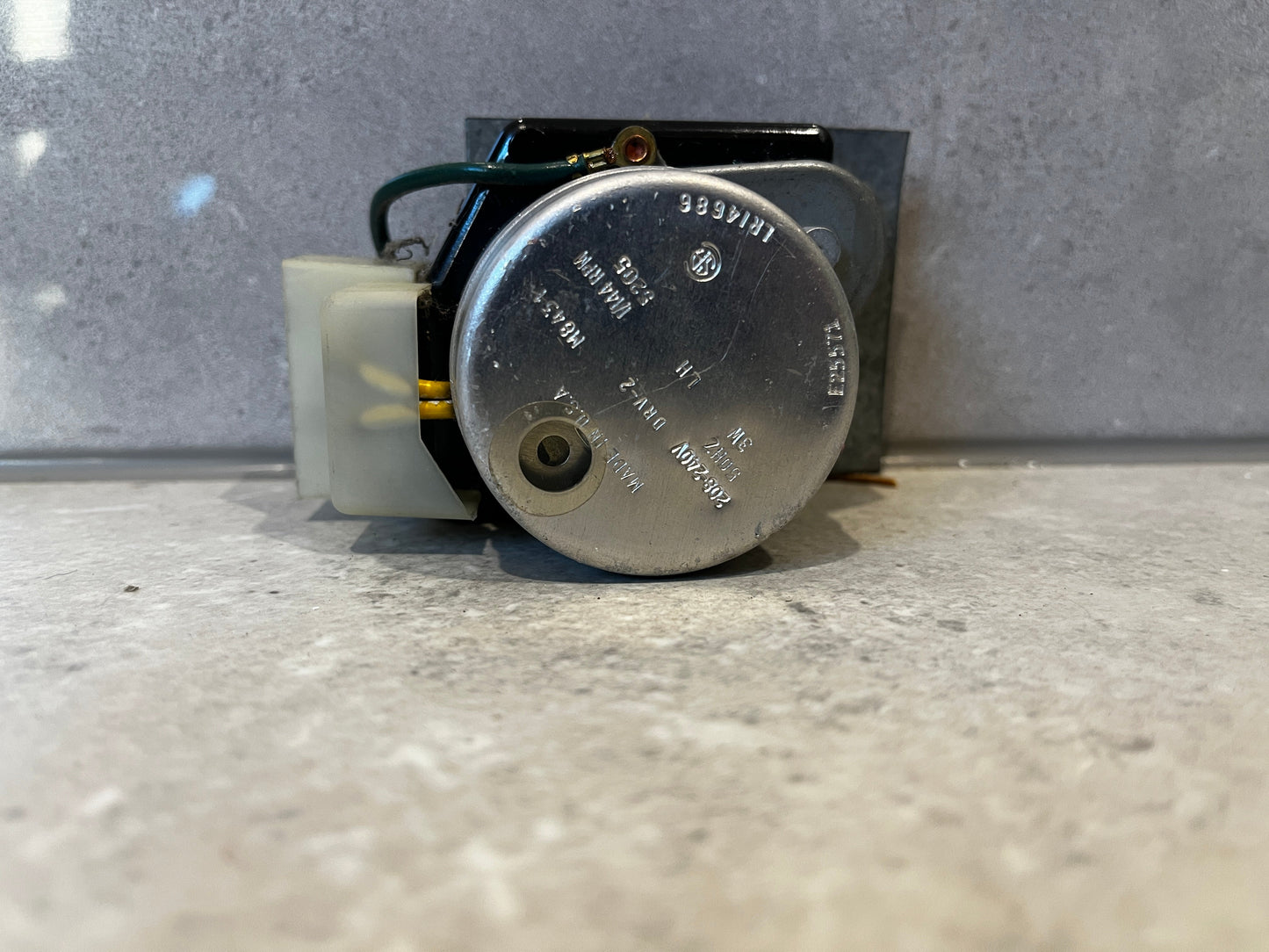 Kelvinator DRV-2 Timer 208-240V LRI4686 Defrost Timer 6 Hour 21 Minutes