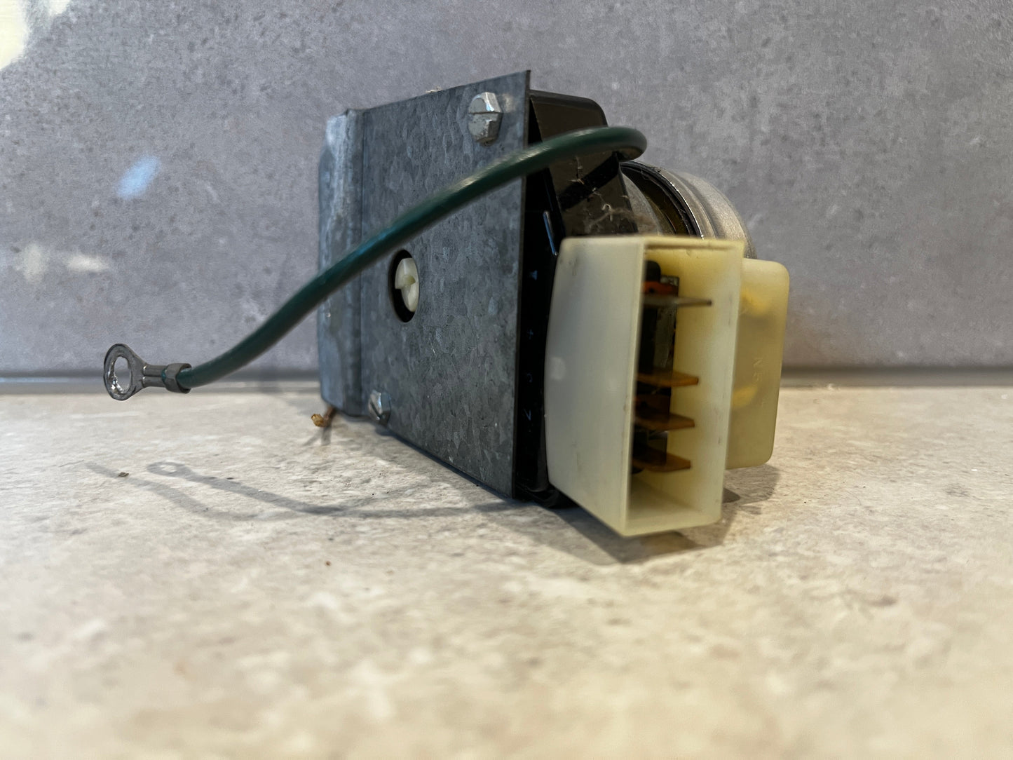 Kelvinator DRV-2 Timer 208-240V LRI4686 Defrost Timer 6 Hour 21 Minutes