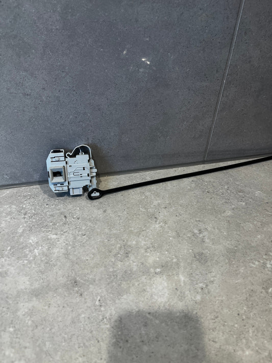 Bosch Serie - 4 Washing Machine Door Lock Switch WAN22120AU/01 WAN22120AU/03