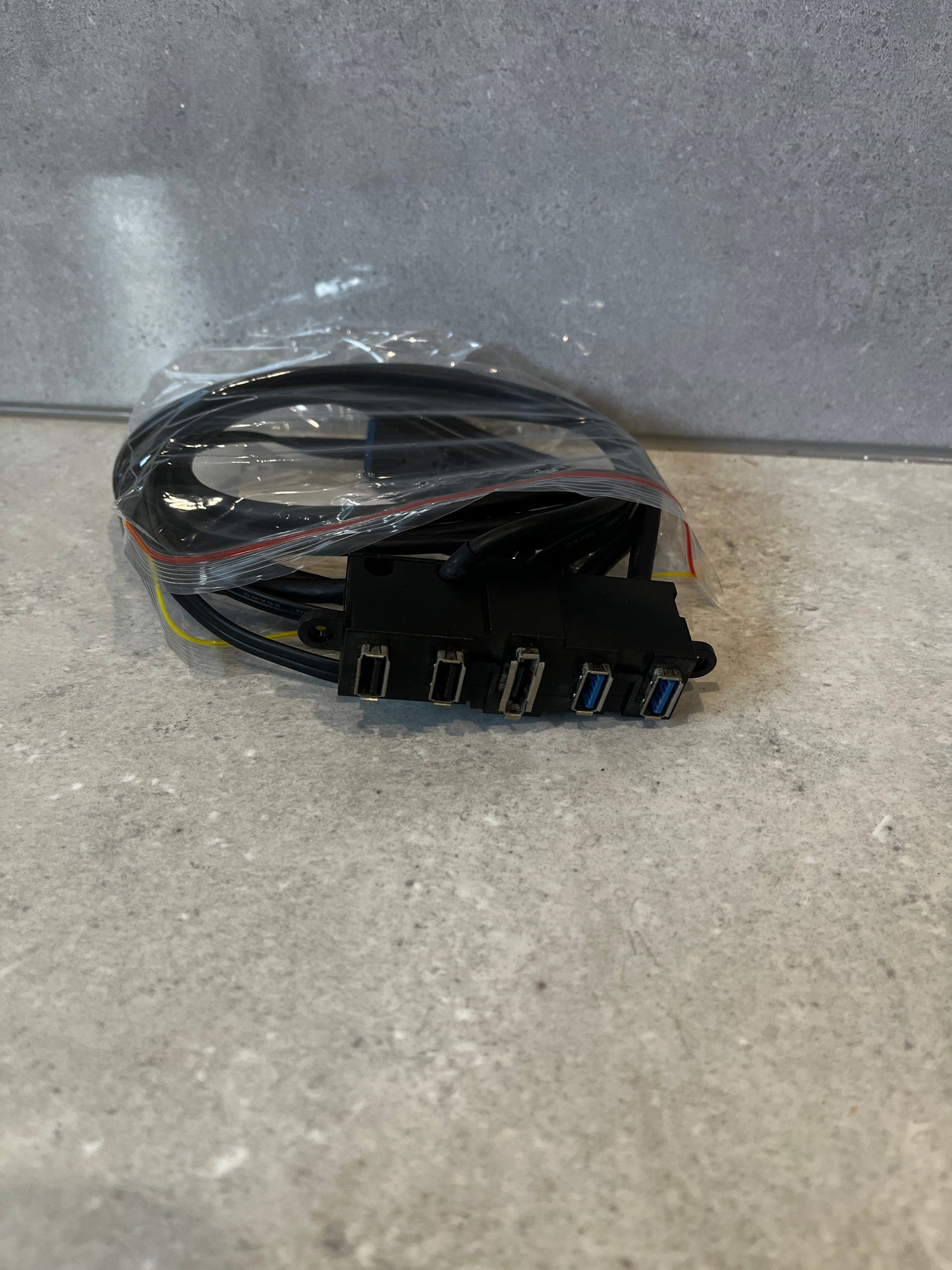 Thermaltake USB Hub suitable for Thermaltake Cases