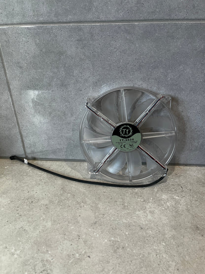 Thermaltake TT-2030- CL-F015-PL20BL-A 200mm Pure 20 Series Clear