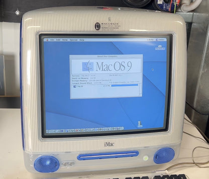 Vintage Apple iMac G3 M5521 with pro keyboard, mouse, manuals & dust covers