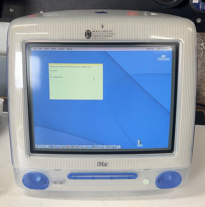 Vintage Apple iMac G3 M5521 with pro keyboard, mouse, manuals & dust covers