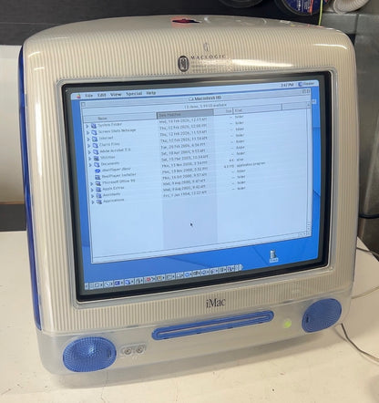 Vintage Apple iMac G3 M5521 with pro keyboard, mouse, manuals & dust covers