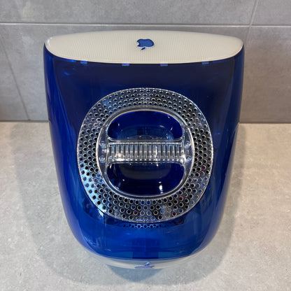 Vintage Apple iMac G3 M5521 with pro keyboard, mouse, manuals & dust covers