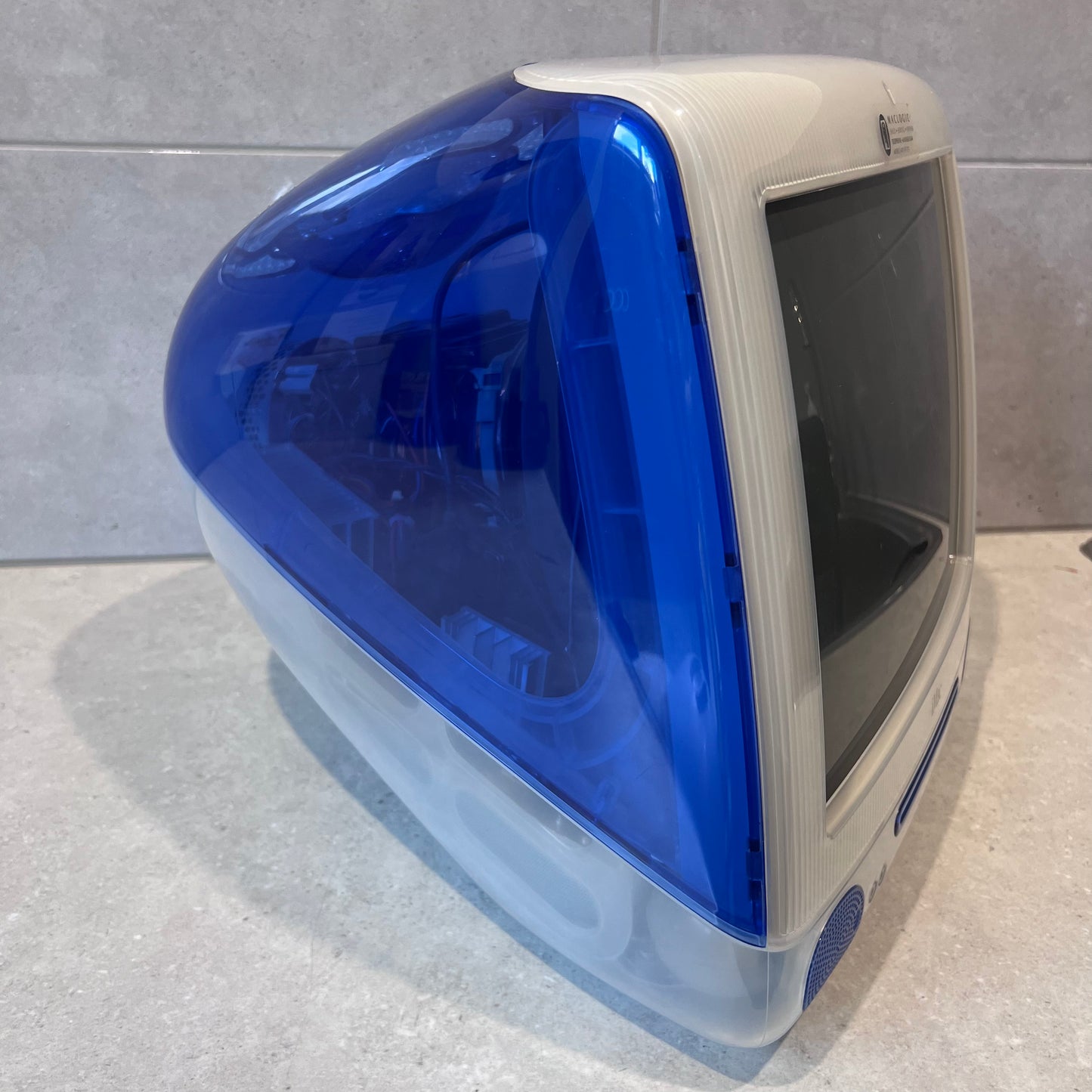 Vintage Apple iMac G3 M5521 with pro keyboard, mouse, manuals & dust covers