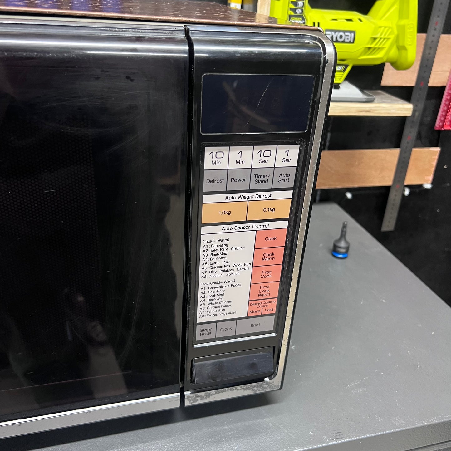 Vintage National Microwave Oven NN-6807