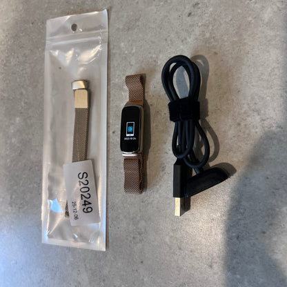 Fitbit Luxe - with charger & extra band