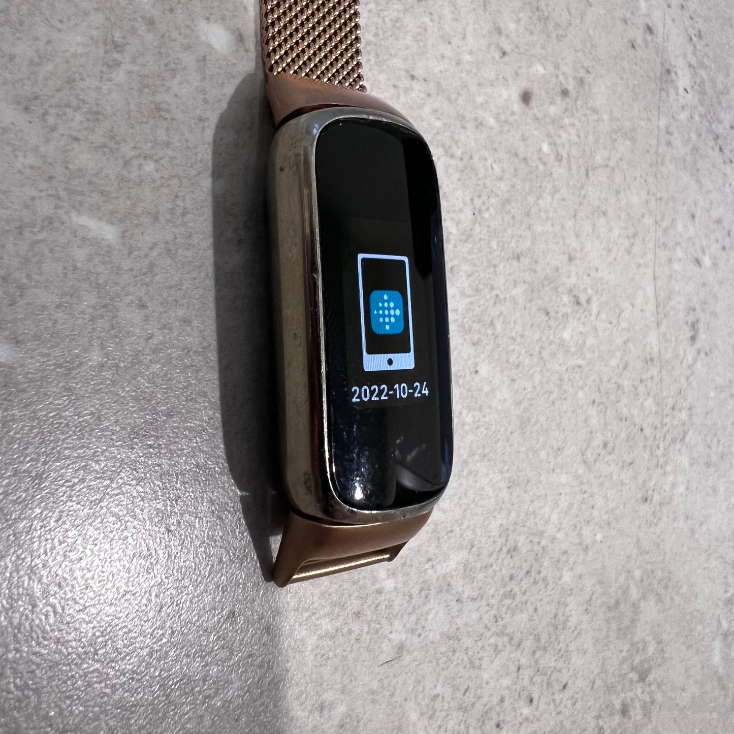 Fitbit Luxe - with charger & extra band