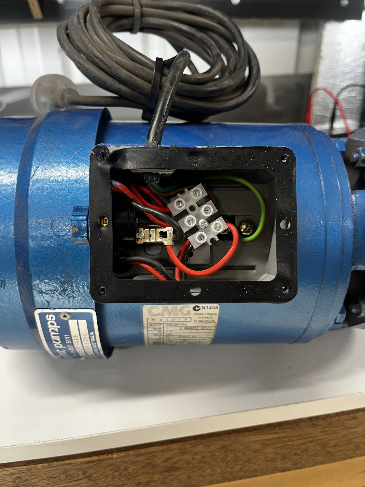 Regent 25L-120-S423 Single Phase 25mm FBSP In-Line Hot Water Circulator Pump 4 Pole