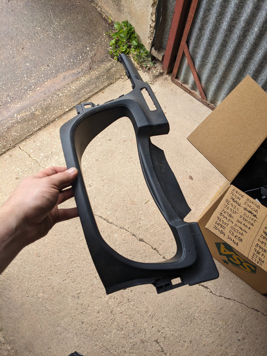 Nissan 68240-5SK0B LID-CLUSTER  Nissan Leaf ZE1