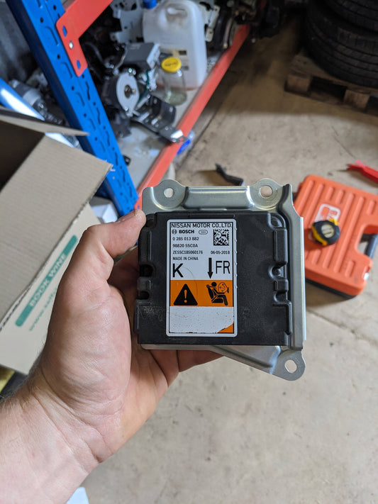Nissan 98820-5SC0A SRS Module Nissan Leaf ZE1