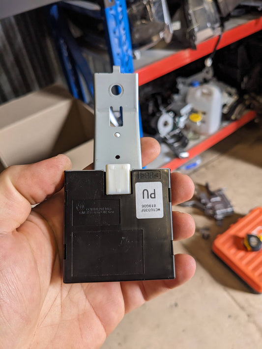 Nissan THEFT LOCKING KEYLESS CONTROL MODULE Nissan Leaf ZE1