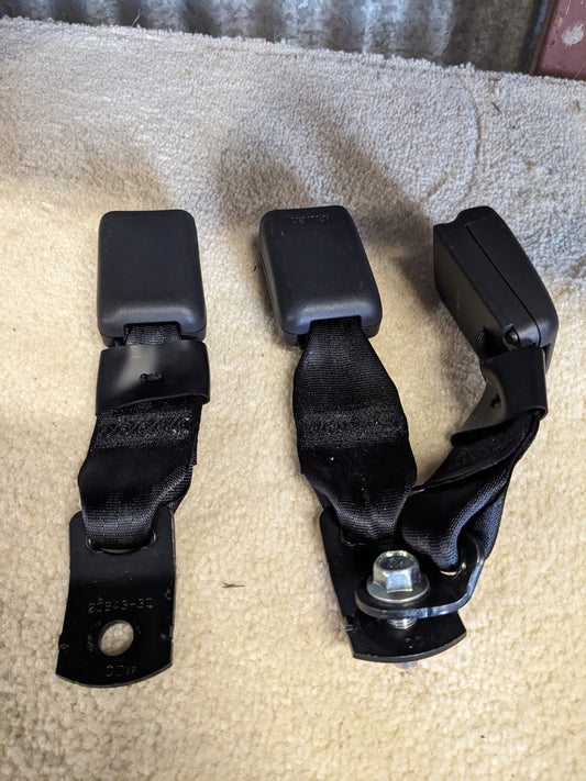 Nissan 88845 + 88844 Rear Seat Belt - Buckle Only Nissan Leaf ZE1