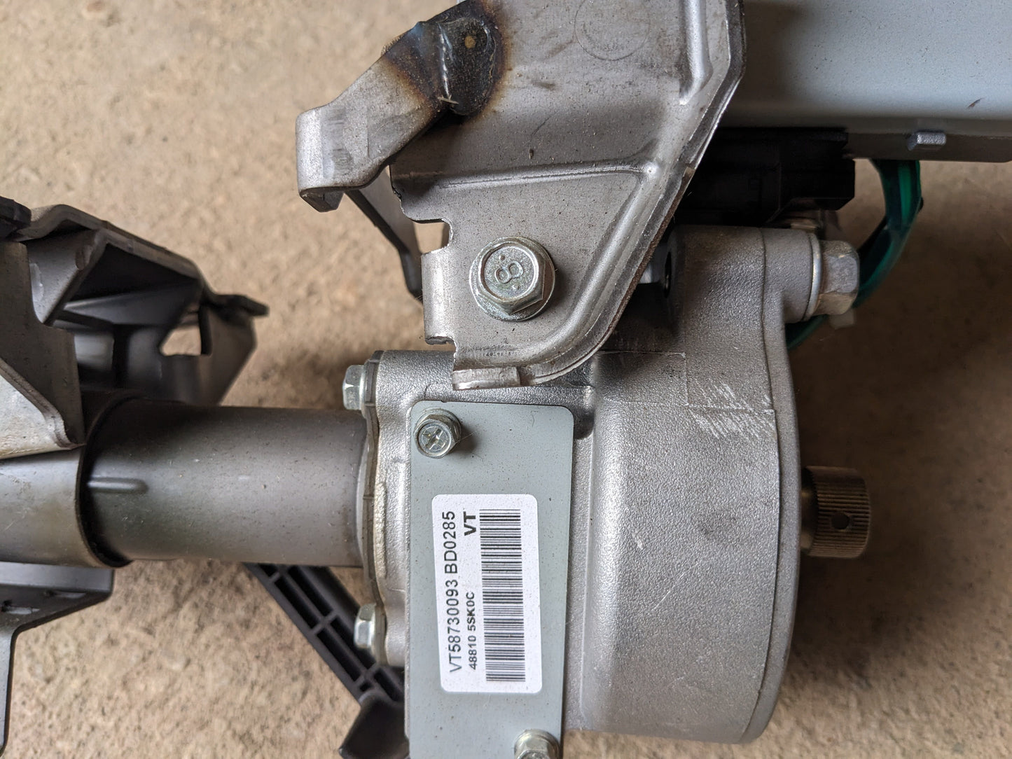 Nissan 48810-5SK0C Column-Steering Tilt Nissan Leaf ZE1