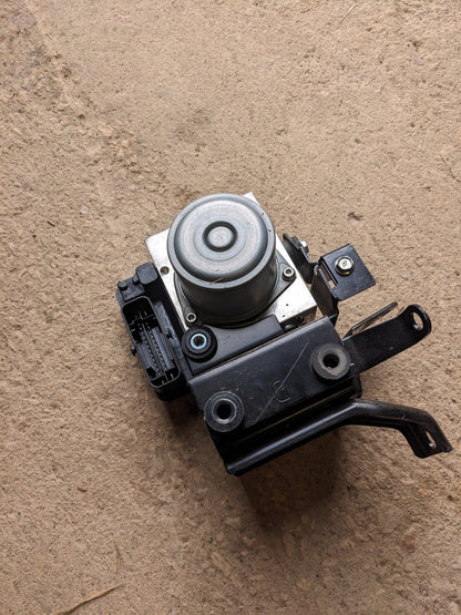 Nissan 47660-5SA0B Aniti Skid Actuator And Ecu ABS Assembly Nissan Leaf ZE1