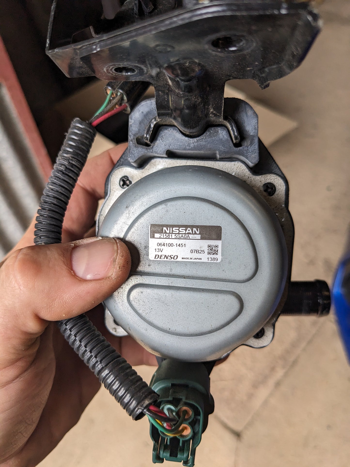 Nissan 21581-5SA0A Motor Assy-Water Pump Nissan Leaf ZE1