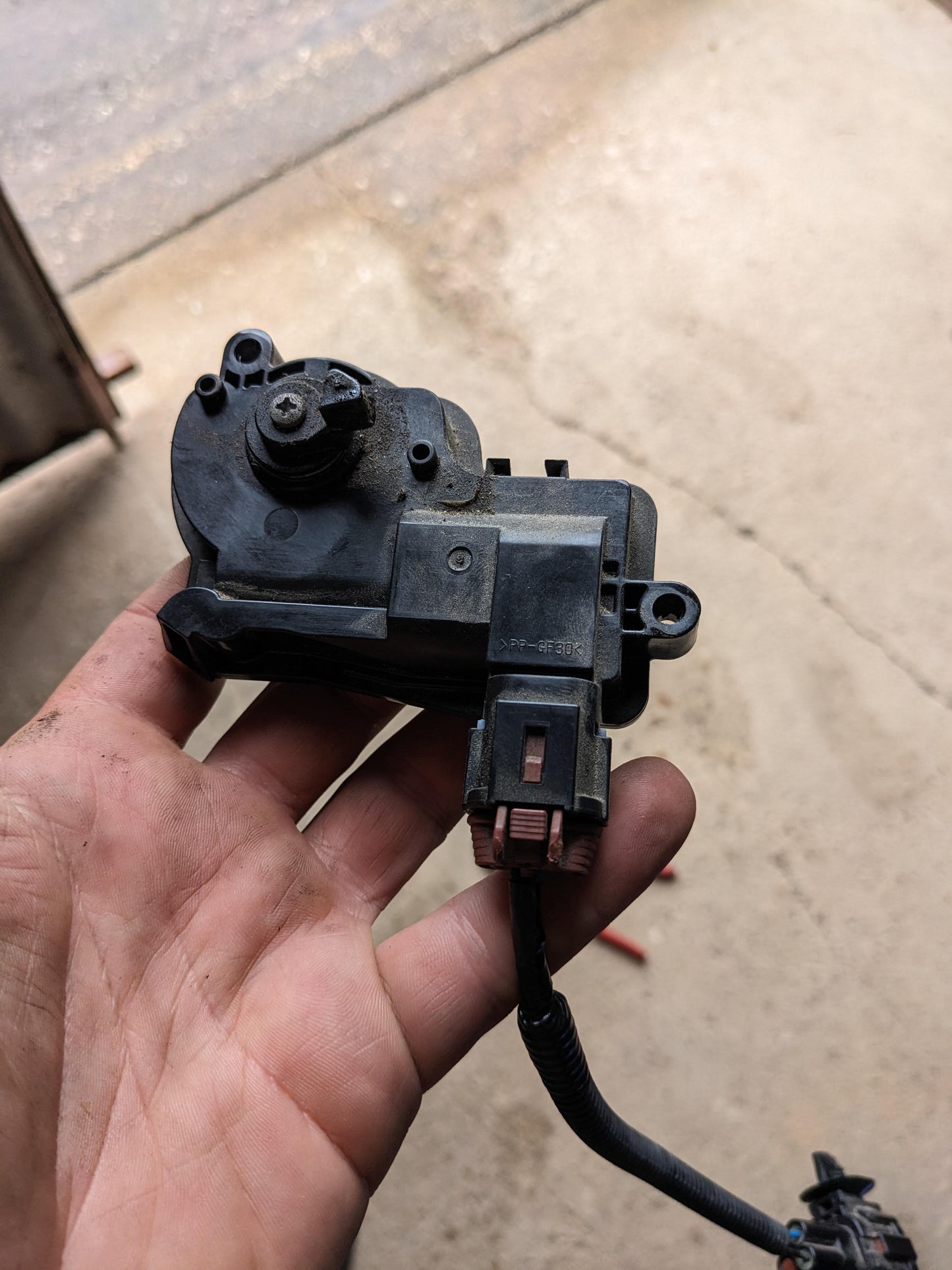 Nissan 253E0-5SA0A Actuator Assy-Charge Port Lock Nissan Leaf ZE1