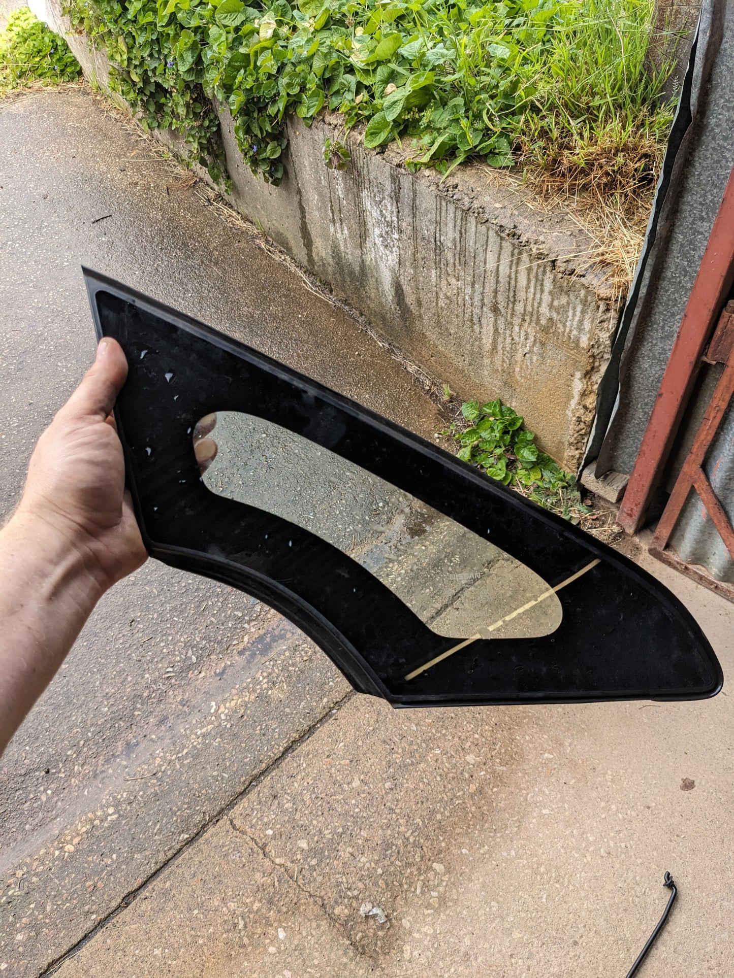 Nissan 76820-3NA0A Glass-Opera Window,RH Nissan Leaf ZE1