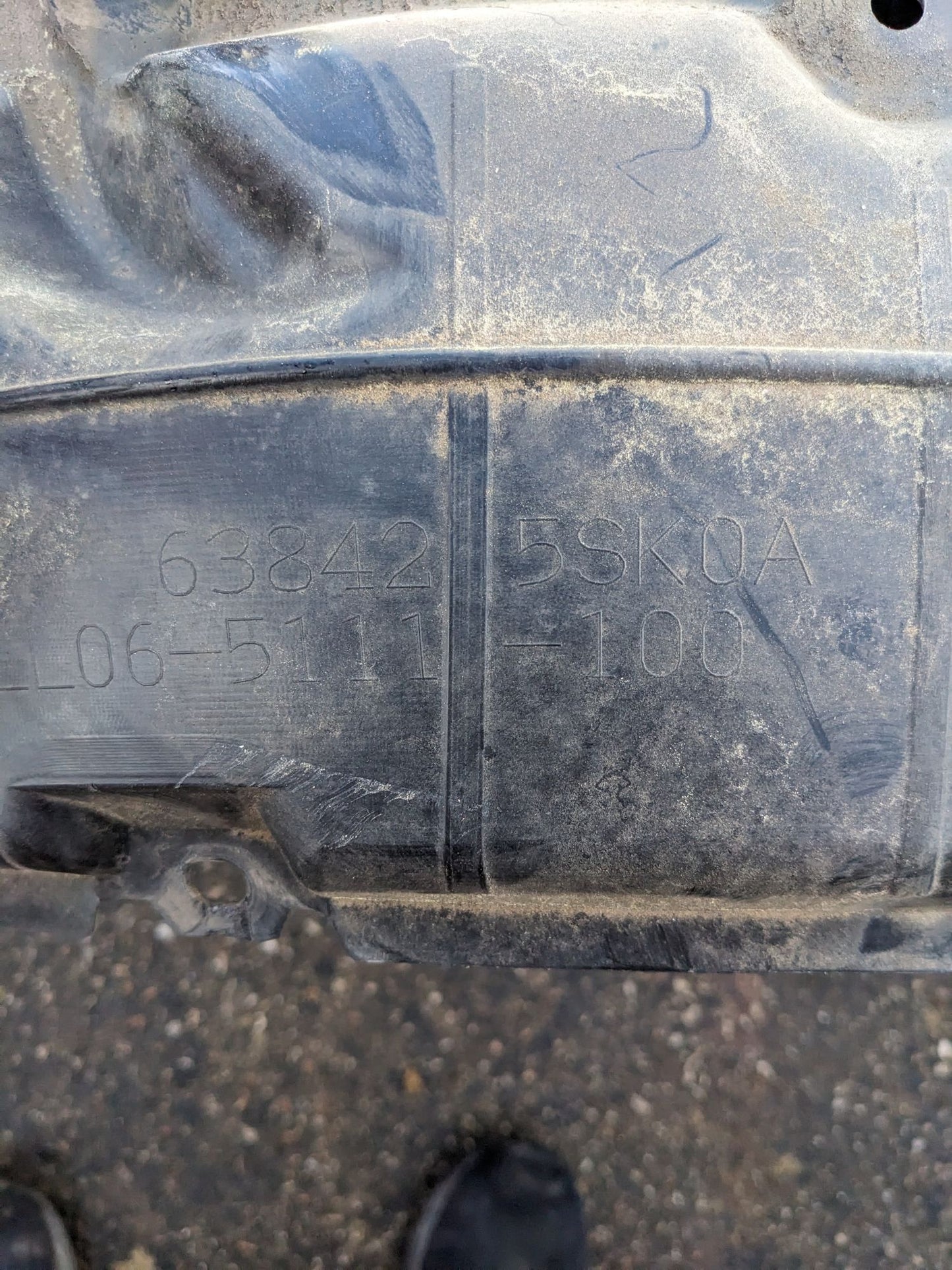 Nissan 63842-5SA0A Protector-Front Fender,RH Nissan Leaf ZE1