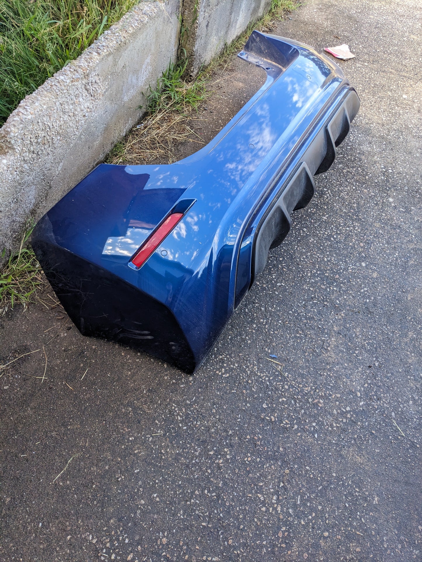 Nissan 85022-5SA0H Rear Bumper Cover Nissan Leaf ZE1 Blue