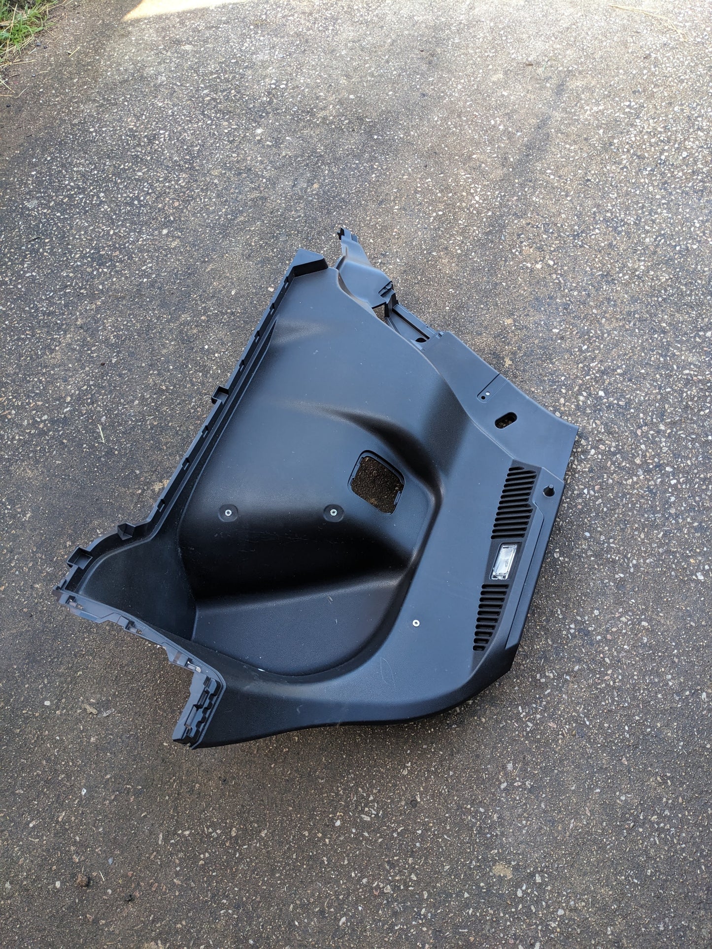 Nissan 84950-5SA0B Finisher-Luggage Side,Lower RH Nissan Leaf ZE1