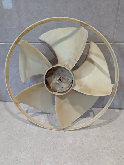 KELVINATOR KR20WR FAN BLADE AXIAL - SLIGHT DAMAGE