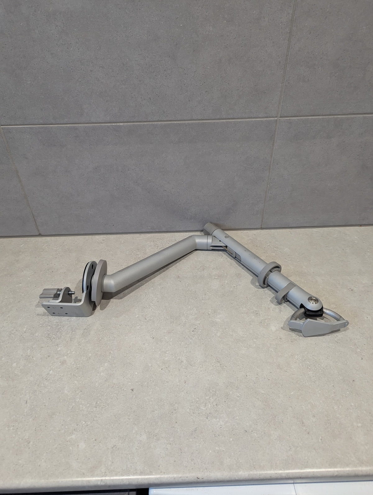 Colebrook Bosson Saunders - Flo Single Flat Curved Monitor Arm Silver - No Vesa Bracket