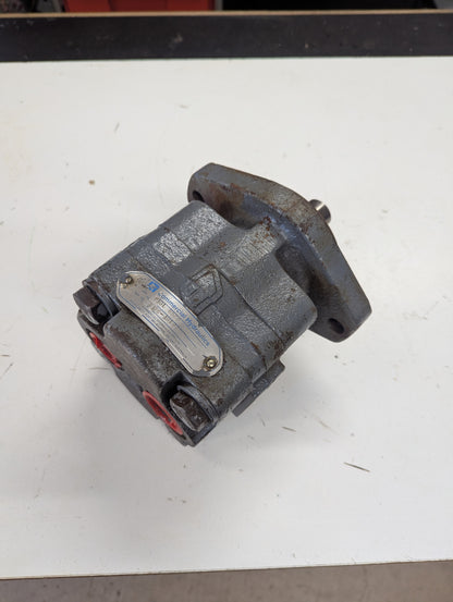 Commercial Hydraulics Hydraulic Gear Motor NOS 1in Shaft P30L 6528