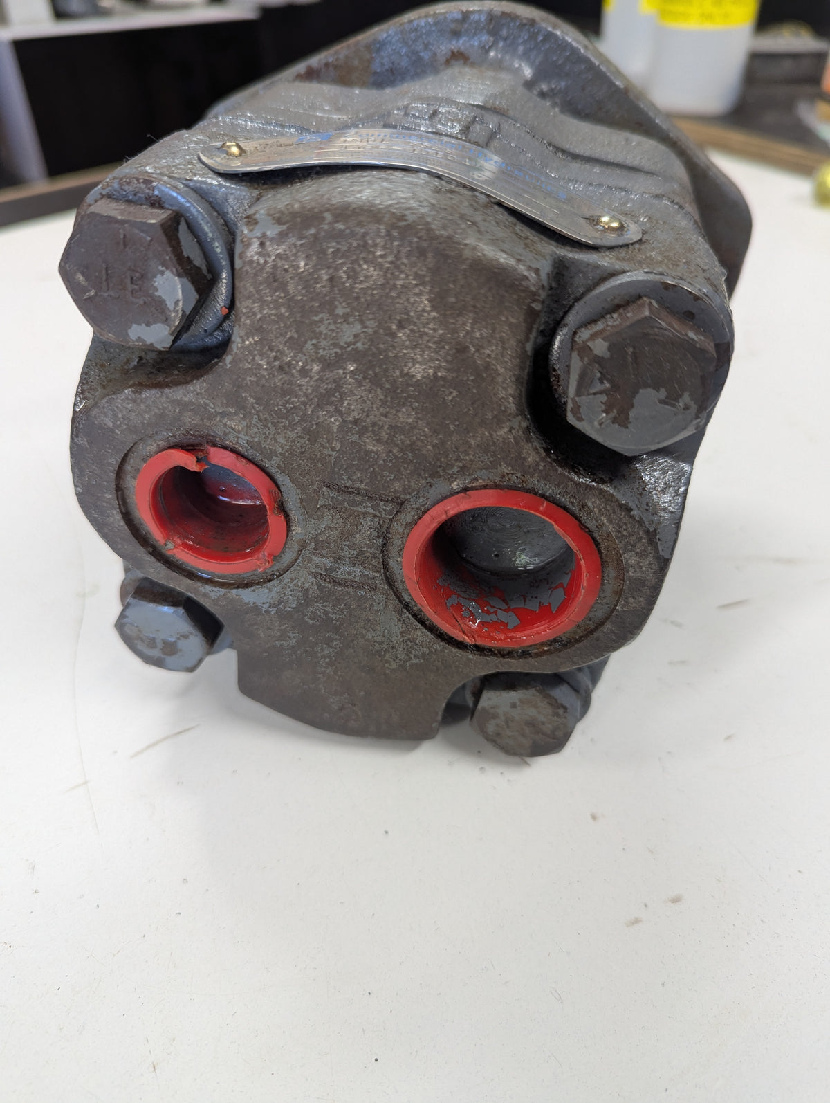 Commercial Hydraulics Hydraulic Gear Motor NOS 1in Shaft P30L 6528