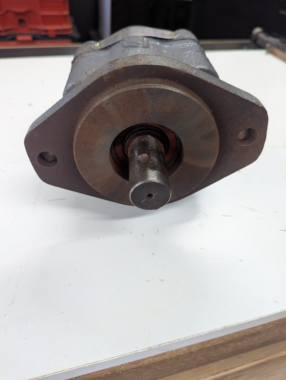 Commercial Hydraulics Hydraulic Gear Motor NOS 1in Shaft P30L 6528