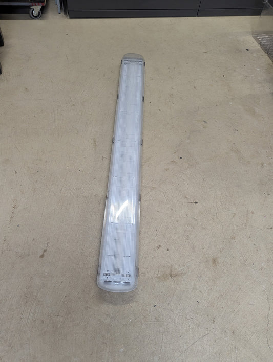 CLIPSAL Weatherproof T5 Fluroescent Fluro Batten 28W 1200mm