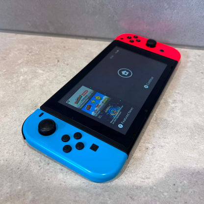 HAC-001 Nintendo Switch IN BOX