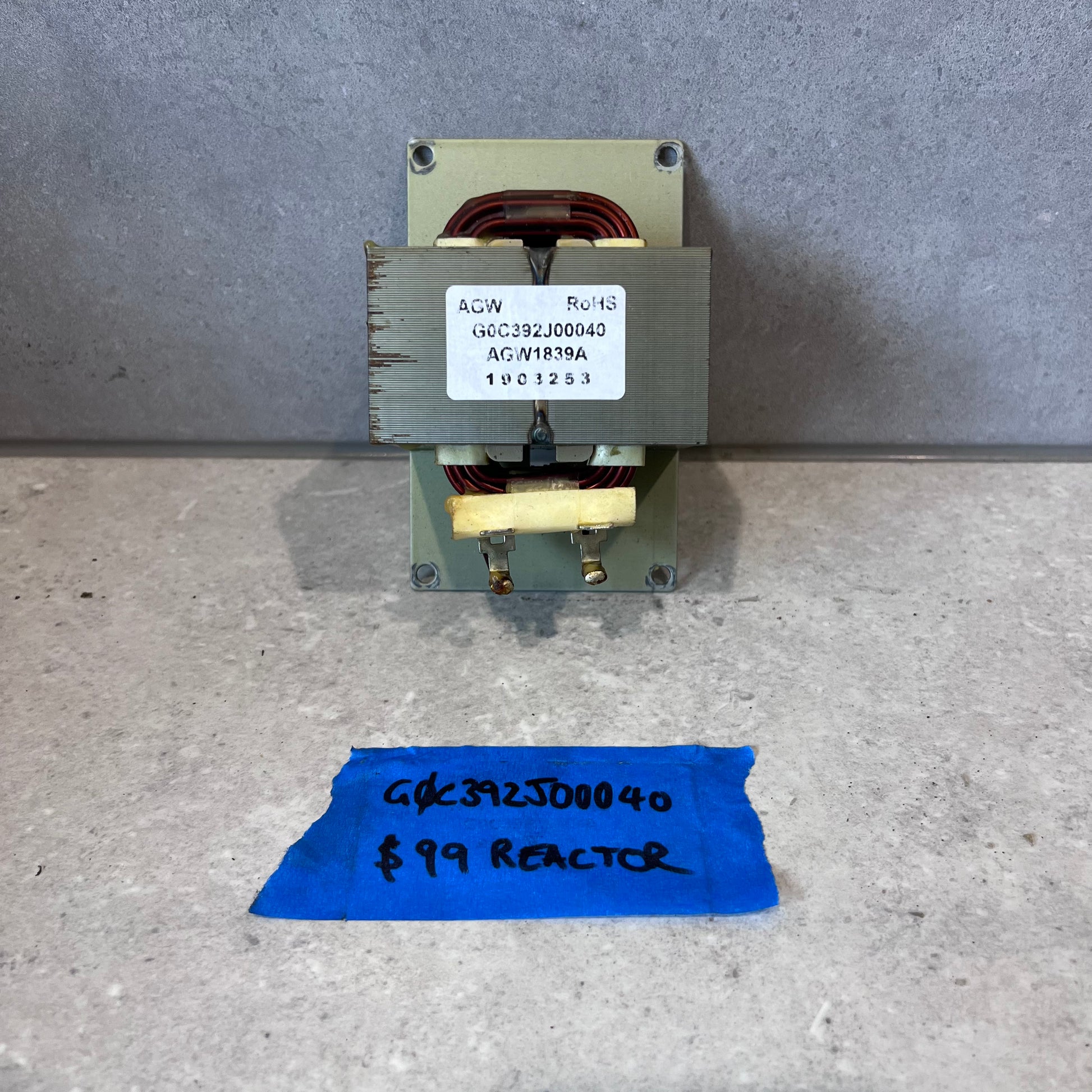 AGW GGC392J00040 industrial reactor on gray surface
