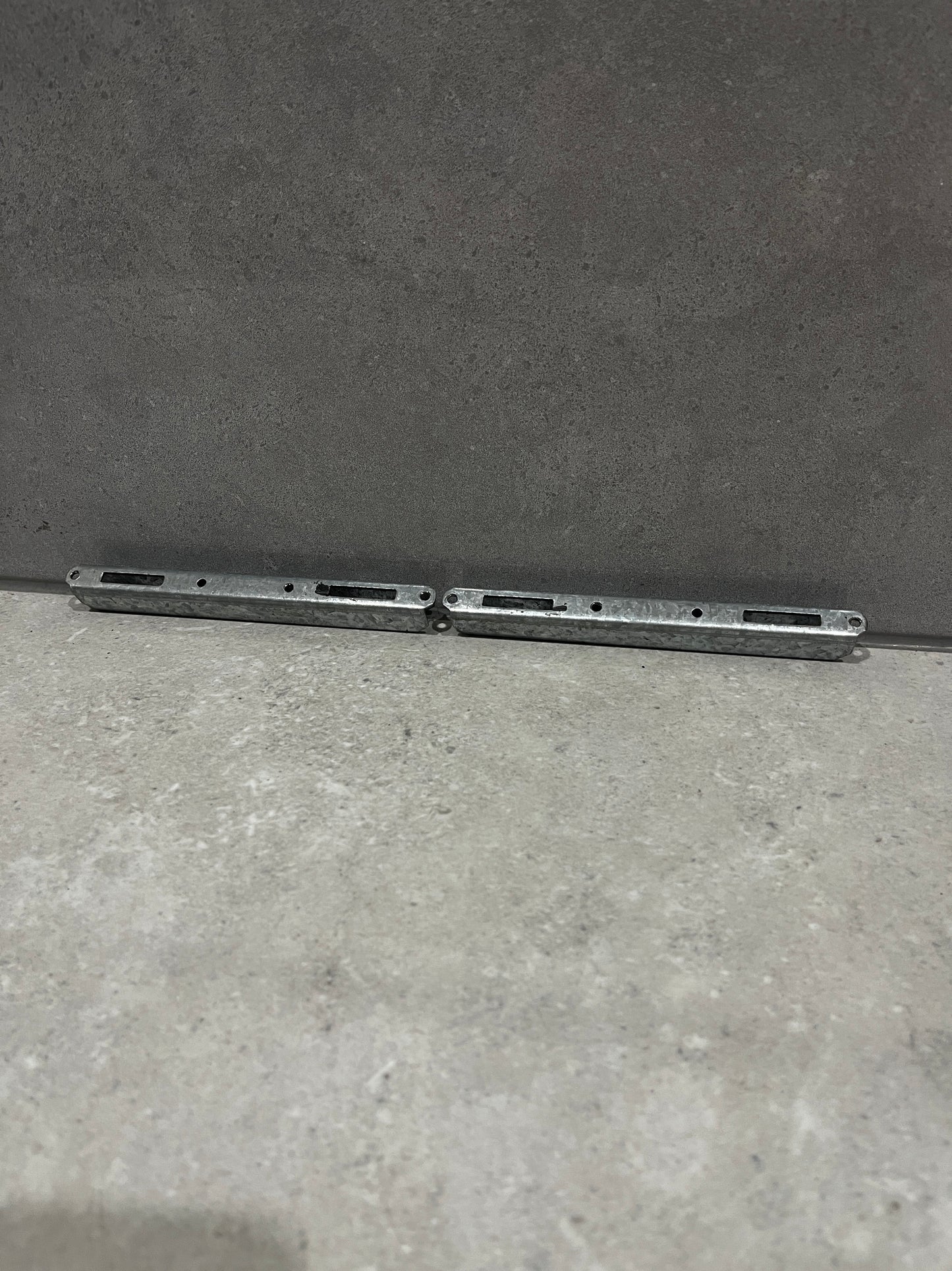 Chef CFG504SA Door Hinge Receiver Plates - Set of 2
