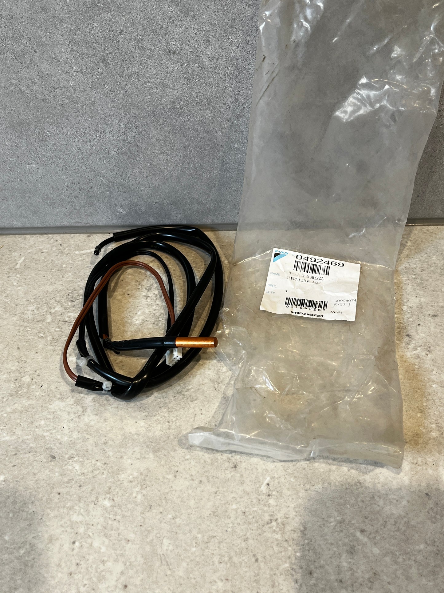 Daikin temperature sensor with cable and original packaging