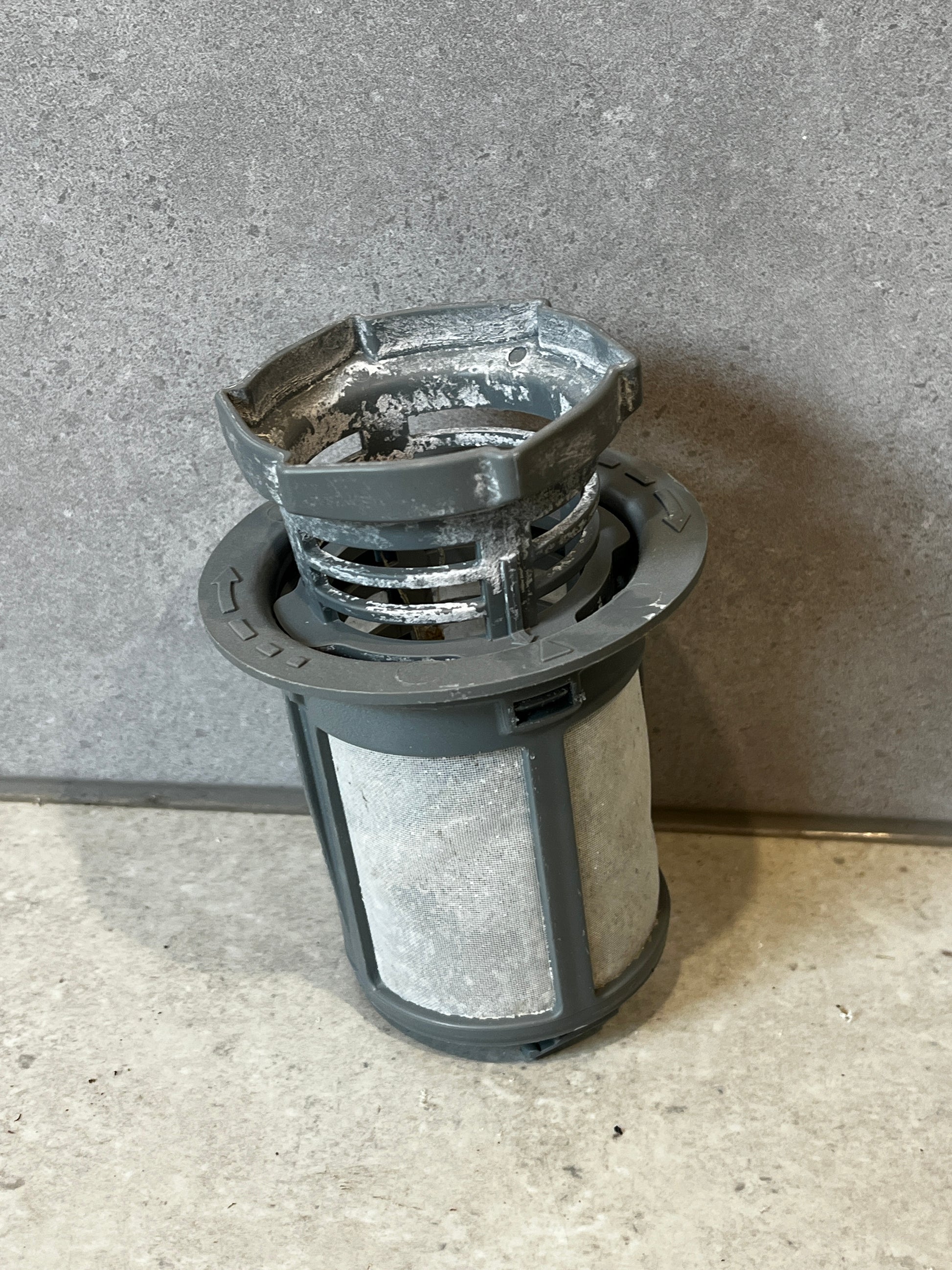 Replacement mesh filter for dishwasher with plastic and metal components
