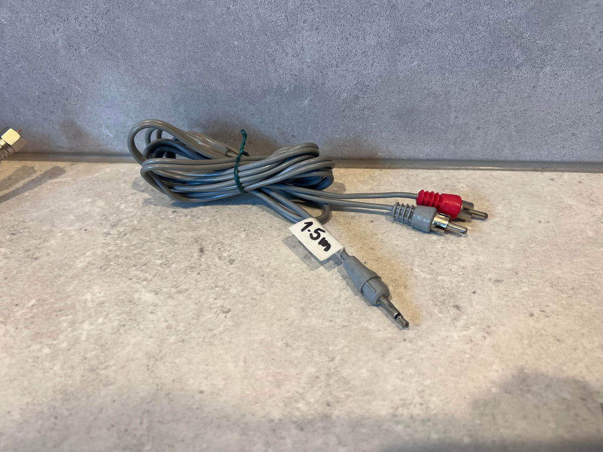 3.5mm to RCA audio cable with gray connectors and 1.5m length