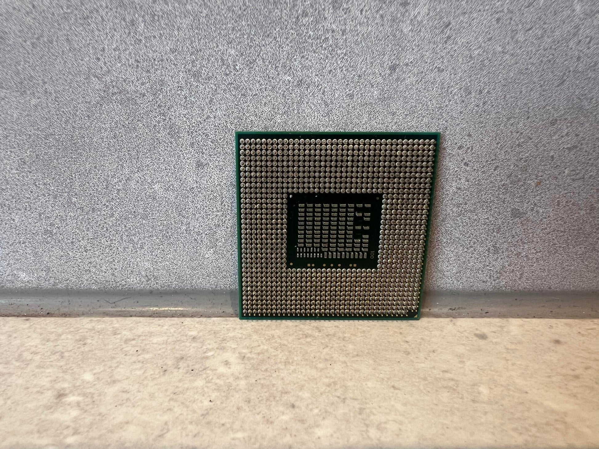 Intel CPU Processor SR044 back view showing pin grid array