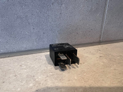 Ford 12V relay WR2A 19W572 AA showing metal connector pins