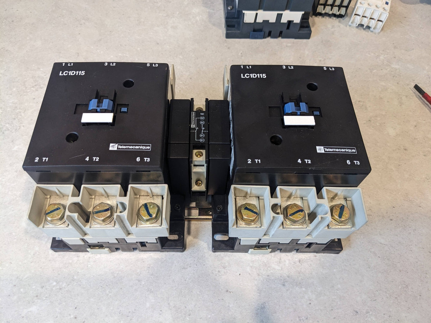 Schneider Contactor Interlock Kit for use with TeSys D Series | LA9D11502 |