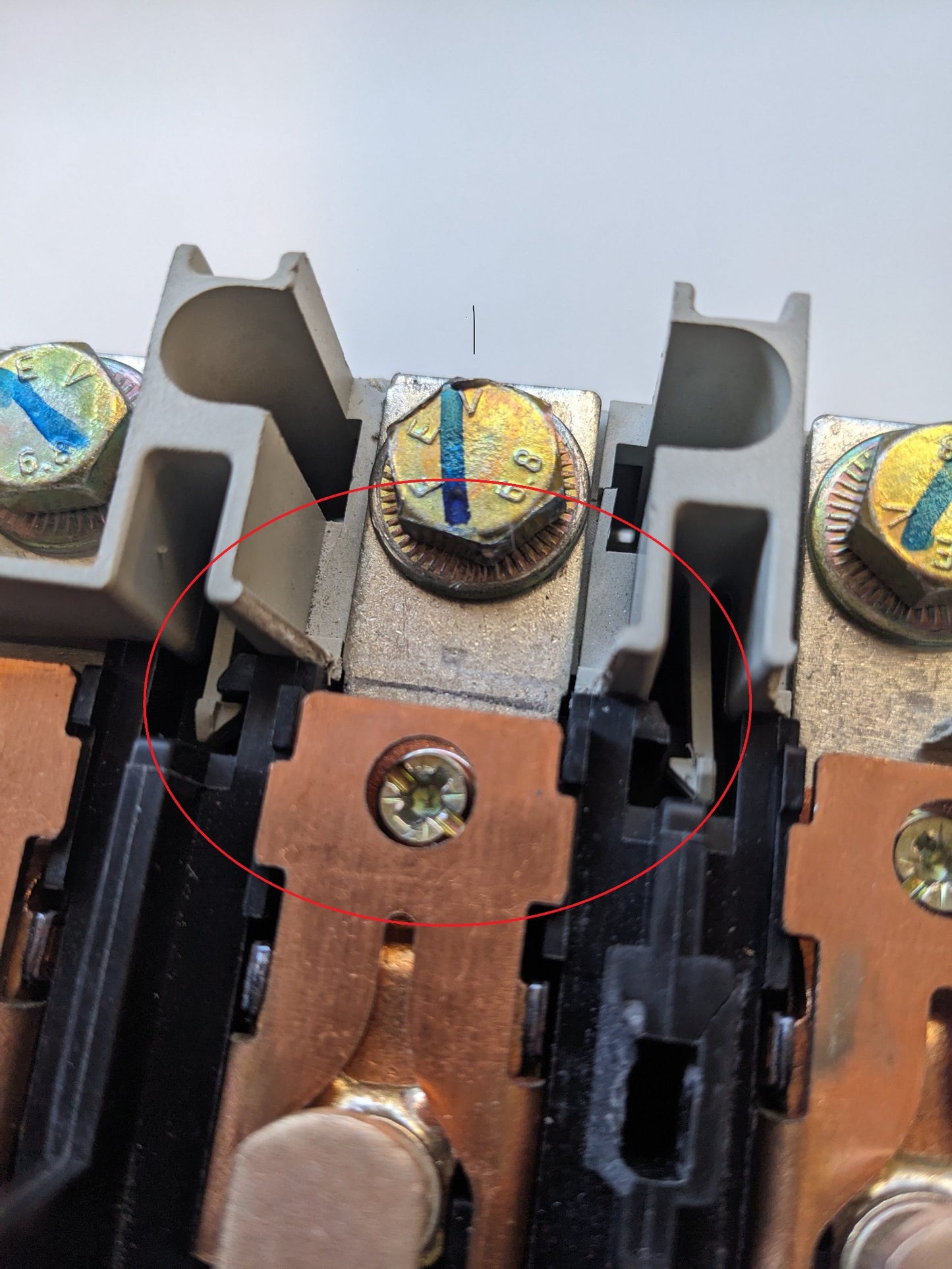 Telemecanique LC1D115006 160A 3 Phase Contactor 240V Coil (Damaged)